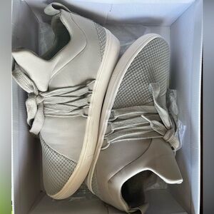 Steve Madden Gray Sneakers